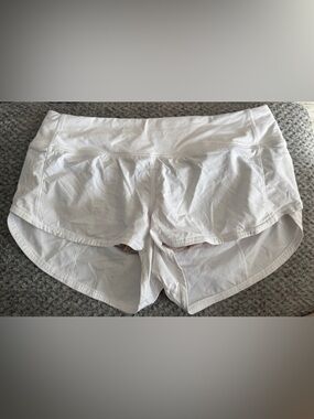 Lululemon Speed Up Shorts 2.5” Low Rise Size 6 White